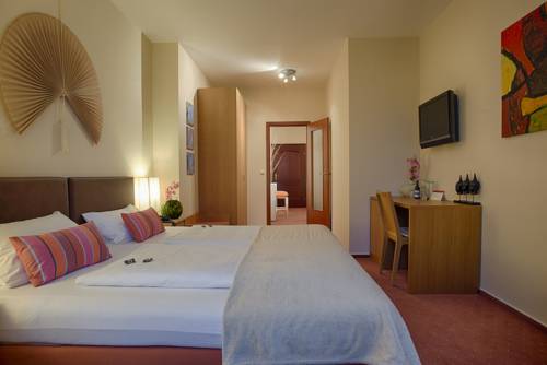 Imagen de la habitación del Maxhotel. Foto 9