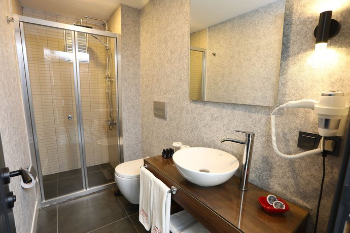 Imagen de la habitación del May Otel &Uuml;sk&uuml;dar, &Uuml;sk&uuml;dar. Foto 17