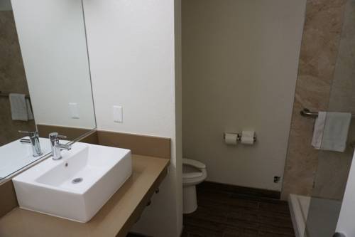 Imagen de la habitación del Maywood Inn. Foto 6