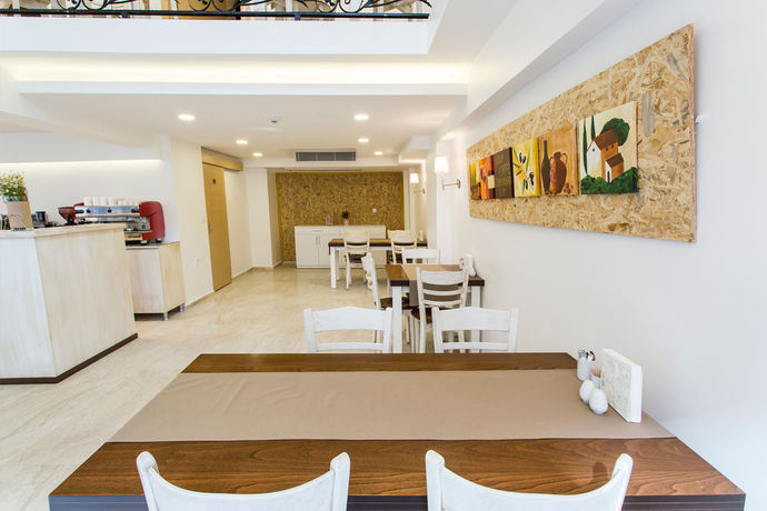 Imagen del bar/restaurante del Mb City Hotel. Foto 4