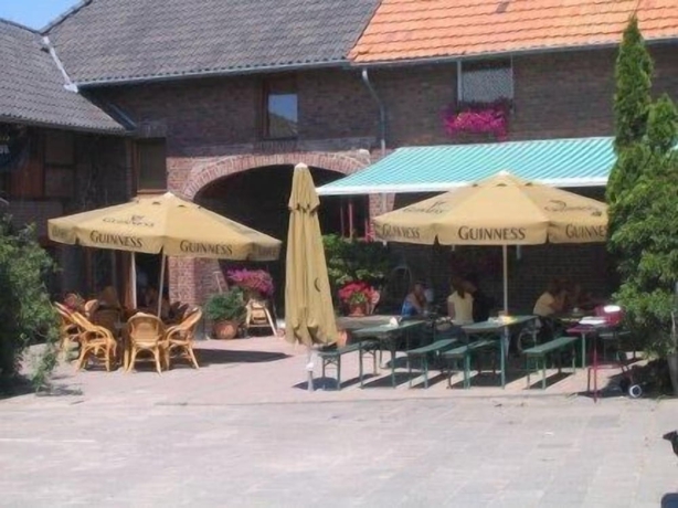 Imagen de los exteriores del Mcm&uuml;llers Brauereigasthof. Foto 14