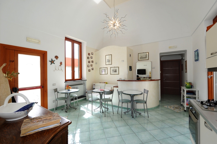 Imagen de los interiores del Me.fra Camere. Foto 14