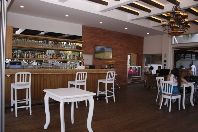 Imagen del bar/restaurante del Meggs Bodrum Beach Hotel. Foto 2