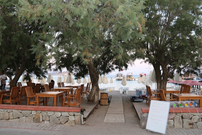 Imagen del bar/restaurante del Meggs Bodrum Beach Hotel. Foto 4