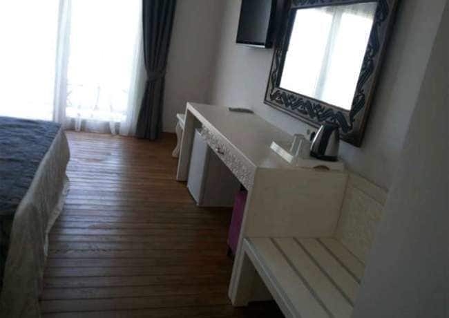 Imagen de la habitación del Meggs Bodrum Beach Hotel. Foto 15
