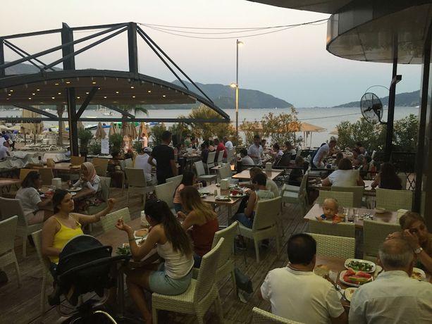 Imagen de los exteriores del Mehtap Beach Hotel. Foto 8