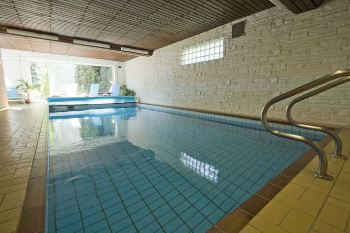 Imagen de la piscina del Mein Vierjahreszeiten Hotel Garni. Foto 13