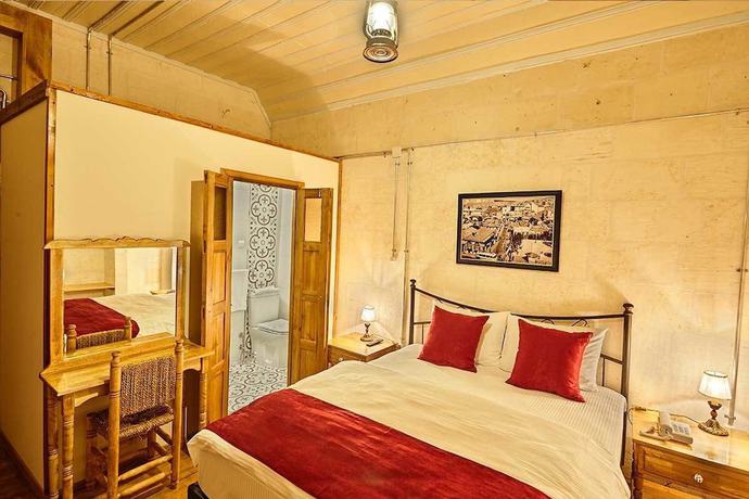 Imagen de la habitación del Melek Lara Butik Hotel. Foto 8