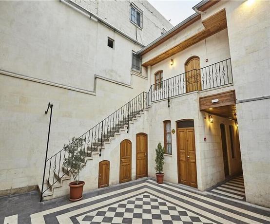 Imagen de los exteriores del Melek Lara Butik Hotel. Foto 17