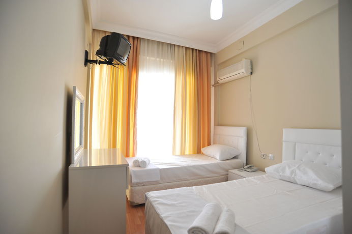 Imagen de la habitación del Melody Hotel. Foto 13
