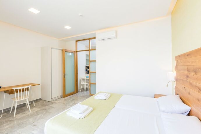 Imagen de la habitación del Meltemi Coast Suites. Foto 12