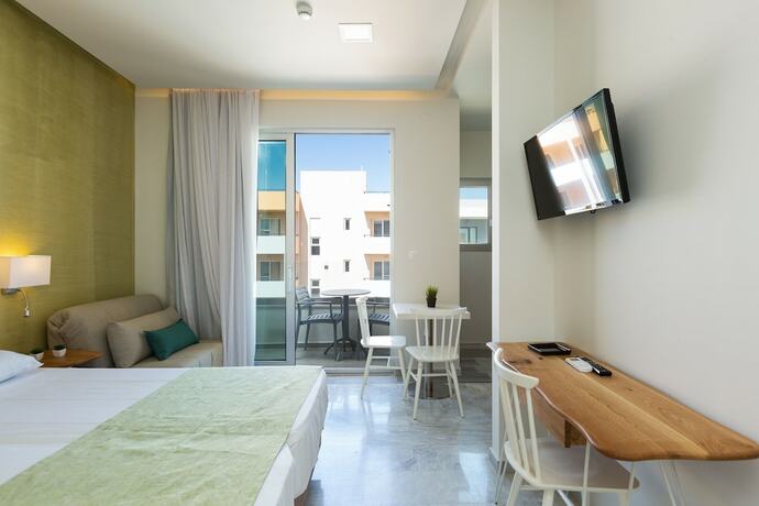 Imagen de la habitación del Meltemi Coast Suites. Foto 17