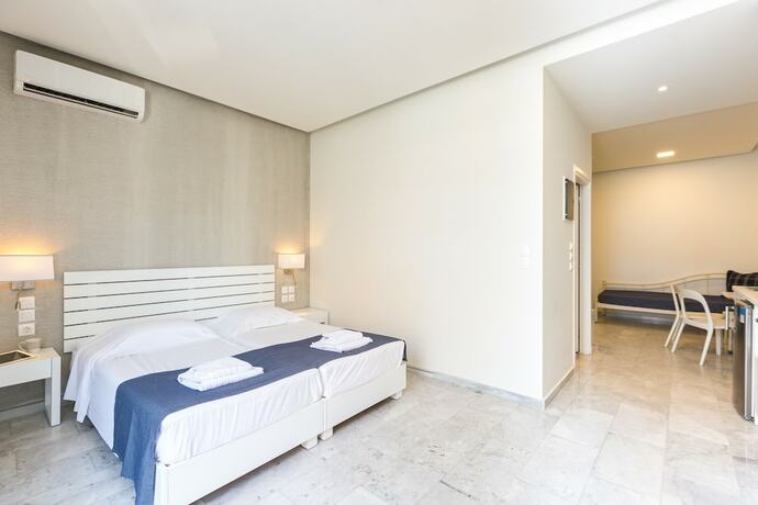 Imagen de la habitación del Meltemi Coast Suites. Foto 20