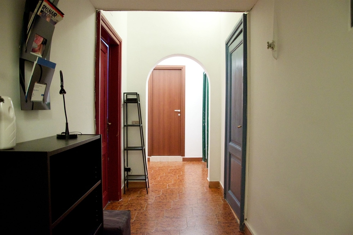 Imagen de los interiores del Meltin' Rome Guesthouse. Foto 16