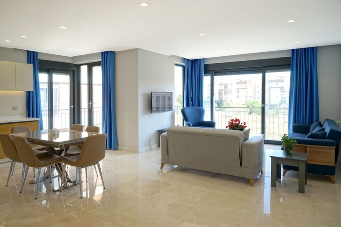 Imagen de la habitación del Mene Suites. Foto 12