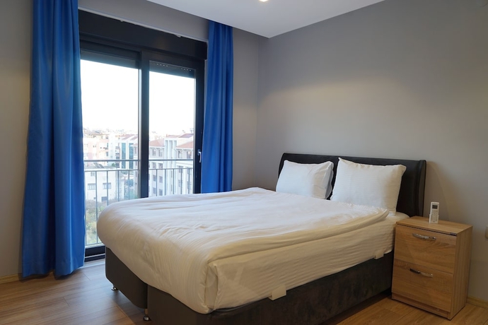 Imagen de la habitación del Mene Suites. Foto 14