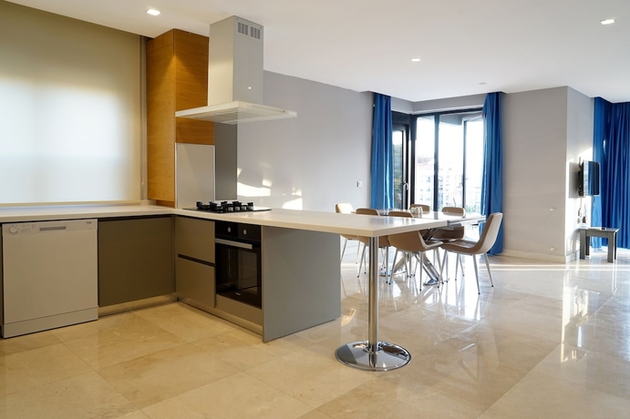 Imagen de la habitación del Mene Suites. Foto 16