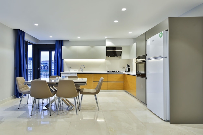 Imagen de la habitación del Mene Suites. Foto 18