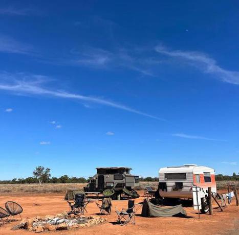 Imagen de la habitación del Meralda Station. Foto 20