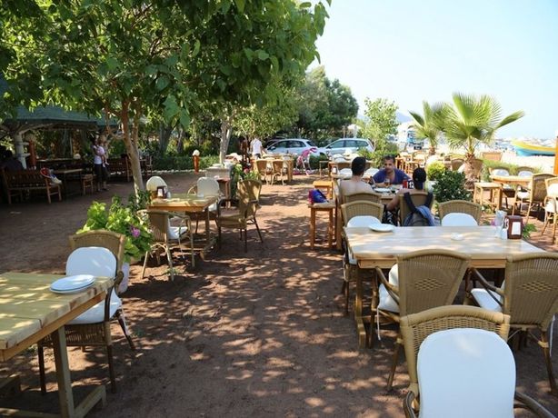 Imagen del bar/restaurante del Mercan Bungalow. Foto 2