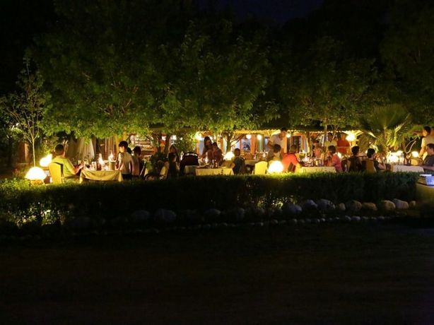 Imagen de los exteriores del Mercan Bungalow. Foto 14