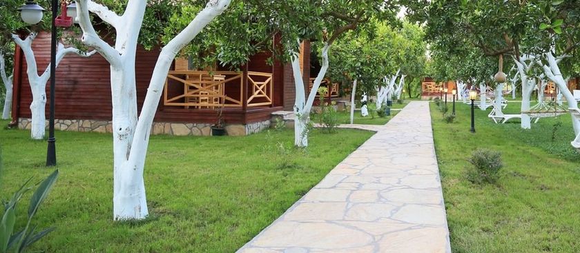 Imagen de los exteriores del Mercan Bungalow. Foto 16