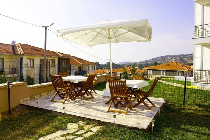 Imagen de los exteriores del Mercan Suite Hotel. Foto 14
