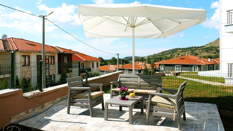 Imagen de los exteriores del Mercan Suite Hotel. Foto 15