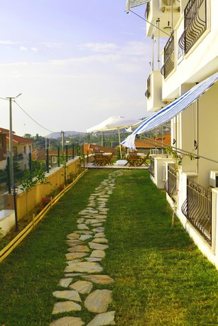 Imagen de los exteriores del Mercan Suite Hotel. Foto 16