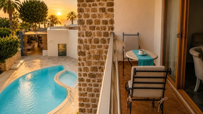Imagen de la habitación del Mercans Bodrum Beach Hotel. Foto 7