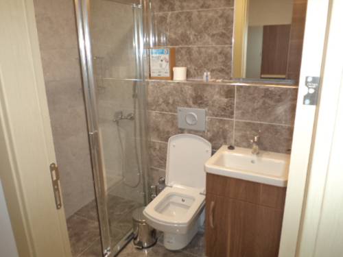 Imagen de la habitación del Merkez Otel, Izmir. Foto 4