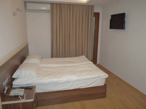 Imagen de la habitación del Merkez Otel, Izmir. Foto 5