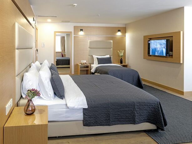 Imagen de la habitación del Merlin Hotel Istanbul. Foto 19