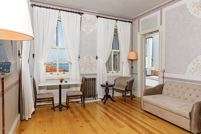 Imagen de la habitación del Meroddi Barnathan Hotel, Beyoglu. Foto 13