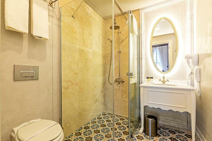 Imagen general del Meroddi Barnathan Hotel, Beyoglu. Foto 9