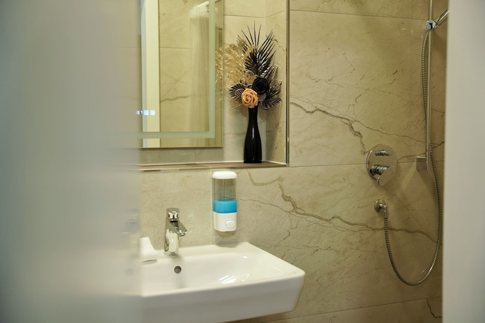 Imagen de la habitación del Mersa Hotel. Foto 10