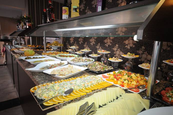 Imagen del bar/restaurante del Mert Seaside Hotel. Foto 3