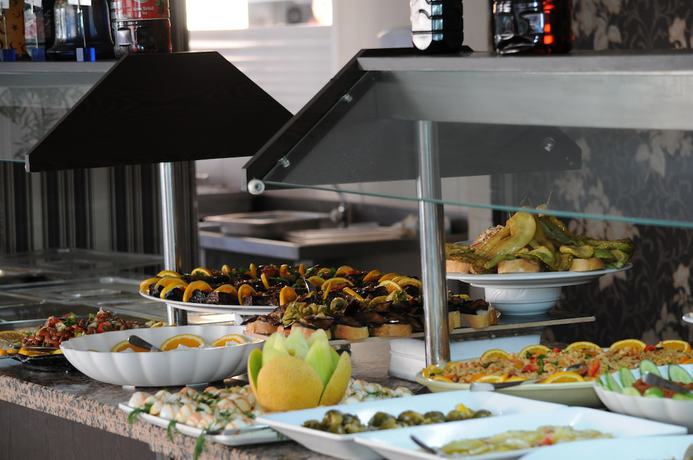 Imagen del bar/restaurante del Mert Seaside Hotel. Foto 7
