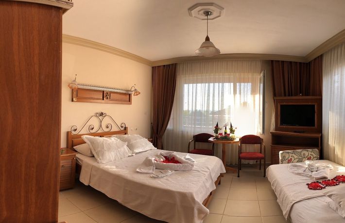 Imagen de la habitación del Mertur Hotel. Foto 13