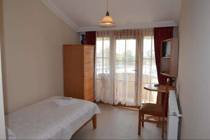 Imagen de la habitación del Mertur Hotel. Foto 16