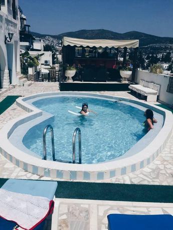 Imagen de la piscina del Merve Park Hotel. Foto 20