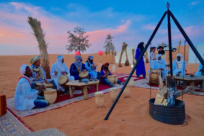 Imagen de los interiores del Merzouga Luxury Bivouac. Foto 10