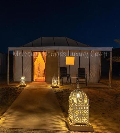 Imagen de la habitación del Merzouga Nomads Luxury Camp. Foto 16