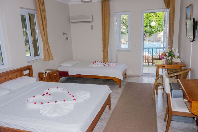 Imagen de la habitación del Metin Hotel. Foto 11