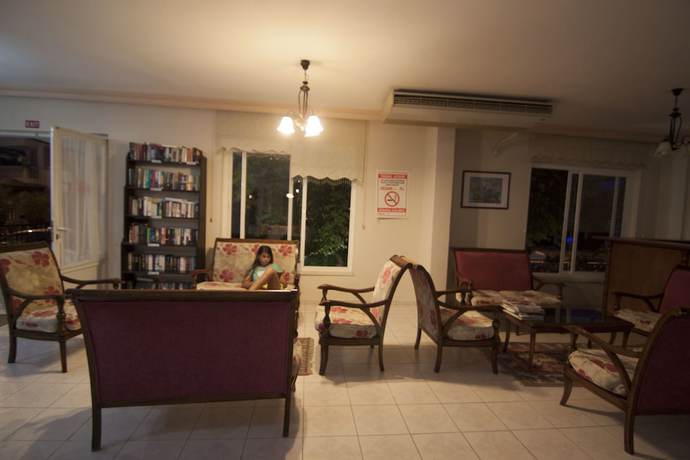 Imagen de los interiores del Metin Hotel. Foto 14