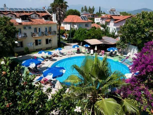 Imagen de la piscina del Metin Hotel. Foto 20