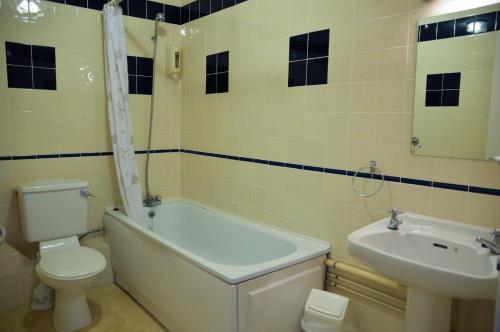 Imagen de la habitación del Metropole Hotel. Foto 8