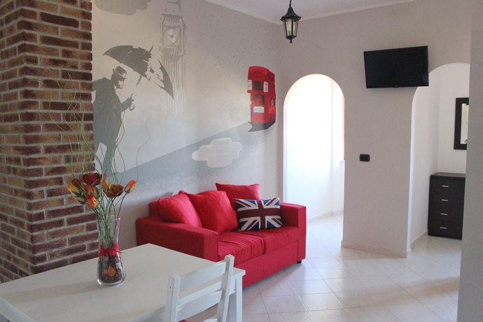 Imagen de los interiores del Metropolis Rooms and Services. Foto 14