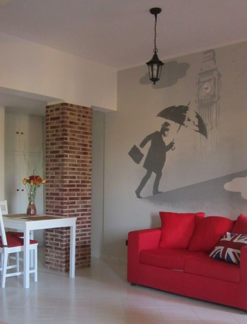 Imagen de los interiores del Metropolis Rooms and Services. Foto 15