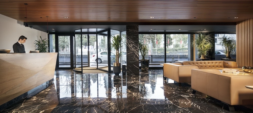 Imagen de los interiores del Metropolitan Hotels Bosphorus. Foto 17